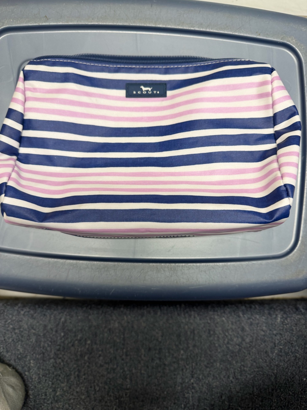 Scout cosmetic bag